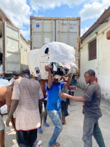 secondhand clothing in africa 